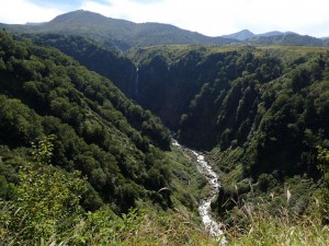 称名川と天狗の滝